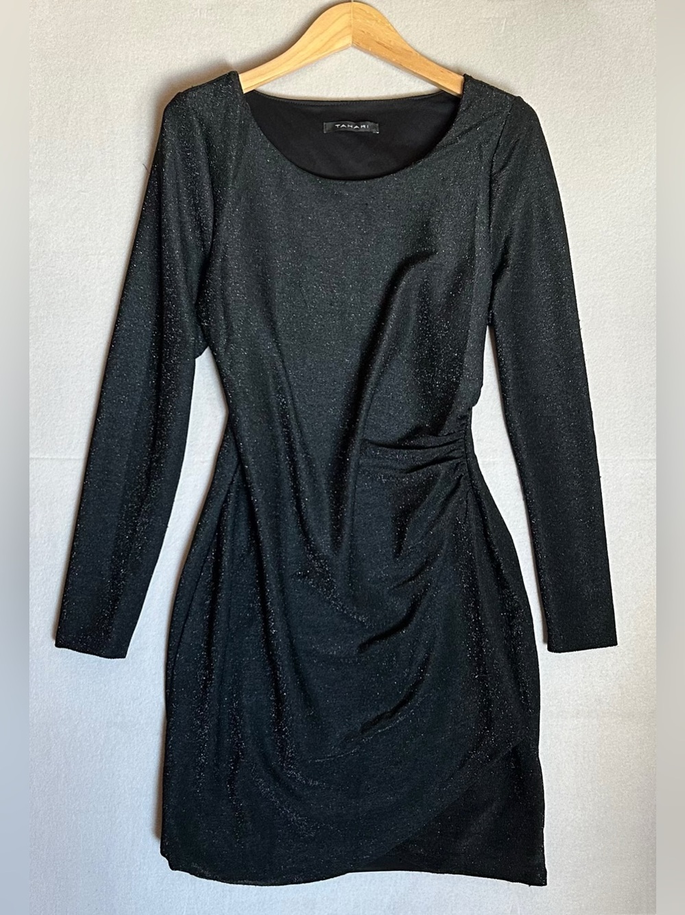 💜 Tahari Black Long-Sleeve Sparkle Dress